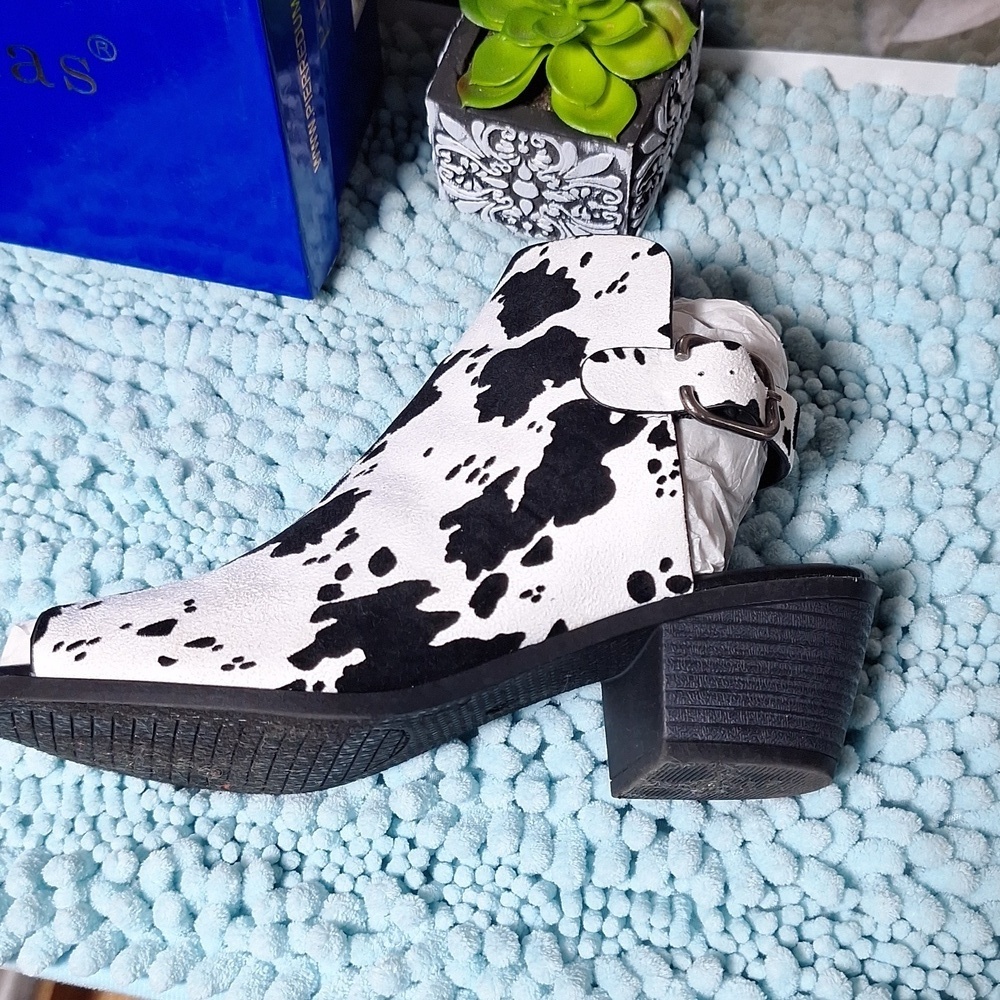 Pierre Dumas adorable black/white  clogs. Worn 2 times. Size 8 1/2 - Picture 3 of 6